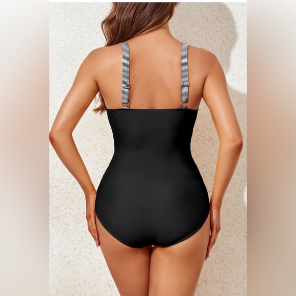 Elegant Black and White Women's One-Piece Swimsuit - Picture 2 of 12